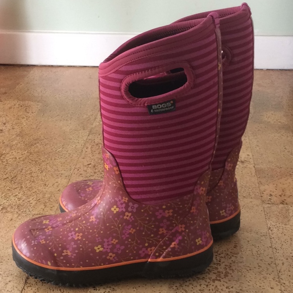 Bogs size 3